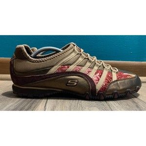 Skechers Women's Size 9 Red Floral Comfort Flat Casual Slip On Sneakers